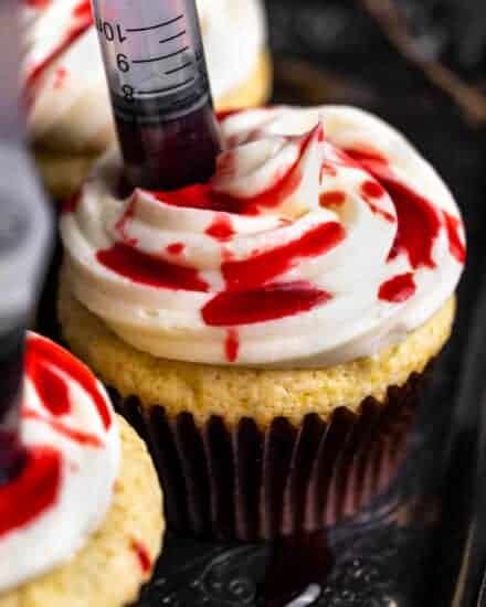 85 Fun Easy Cupcake Decorating Ideas 46 Bloody Halloween Cupcakes 6