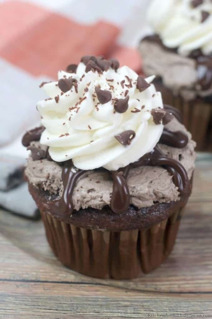 85 Fun Easy Cupcake Decorating Ideas 74 Chocolate Mousse Cake Cupcakes 6