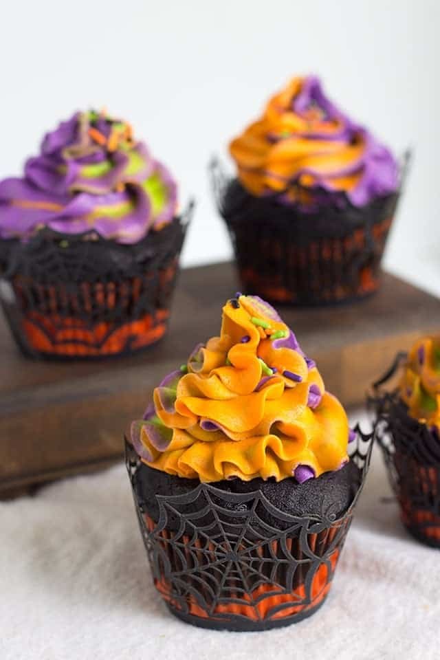 85 Fun Easy Cupcake Decorating Ideas 45 halloween cupcakes 3