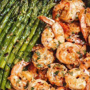 25 Easy Shrimp Dinner Recipes 21 Lemon Garlic Butter Shrimp with Asparagus 22