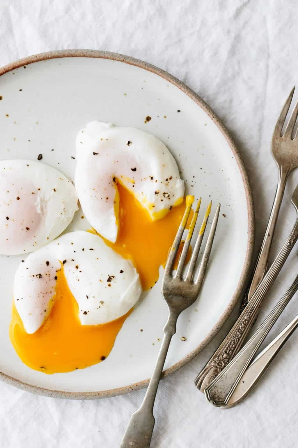 25 Easy Healthy Breakfast Ideas With Eggs 10 poached eggs 9